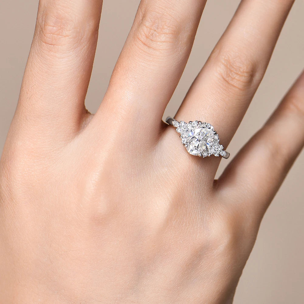Luxury Oval Cut D VVS1 Moissanite Diamond Ring