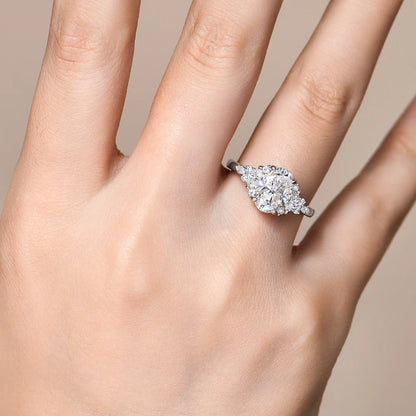 Luxury Oval Cut D VVS1 Moissanite Diamond Ring